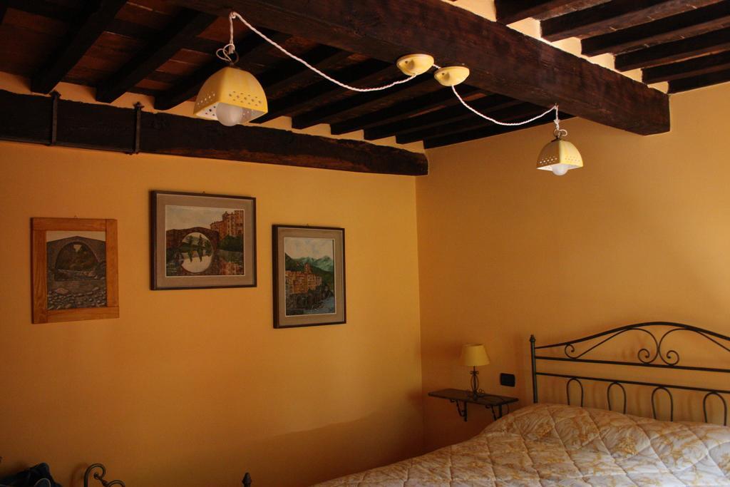 La Collina Dei Franchi Bed & Breakfast Camporgiano Bilik gambar