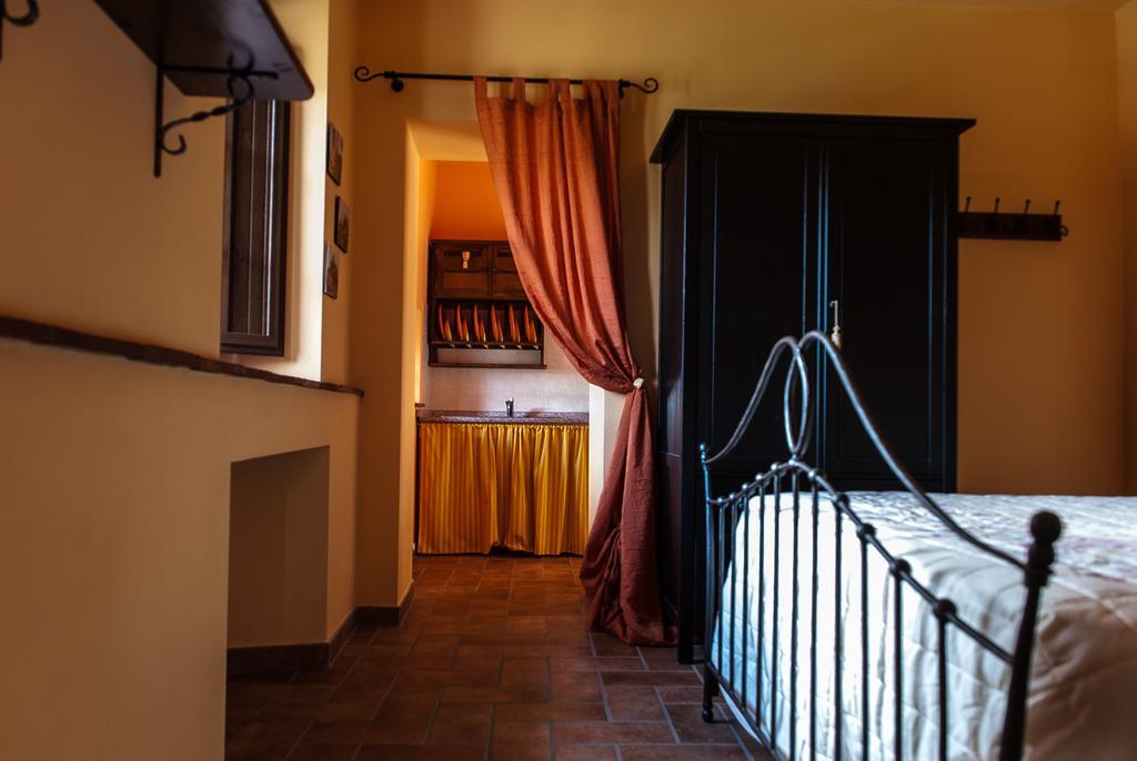 La Collina Dei Franchi Bed & Breakfast Camporgiano Bilik gambar