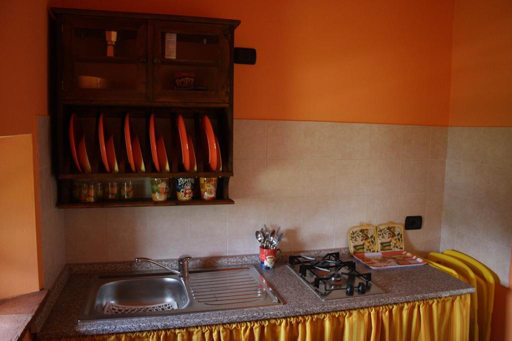 La Collina Dei Franchi Bed & Breakfast Camporgiano Bilik gambar